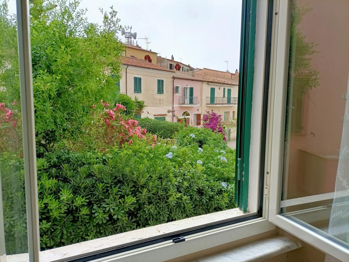La Terrazza Nel Cuore Di Capoliveri Exteriér fotografie