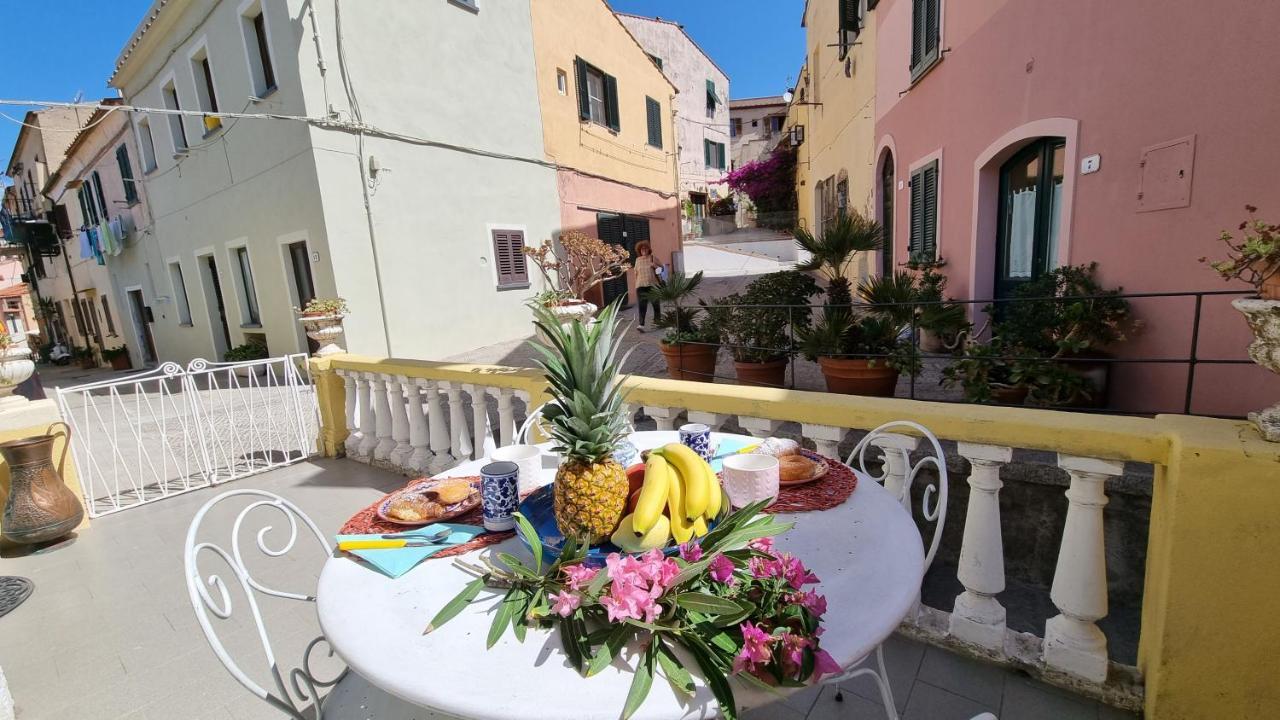 La Terrazza Nel Cuore Di Capoliveri Exteriér fotografie